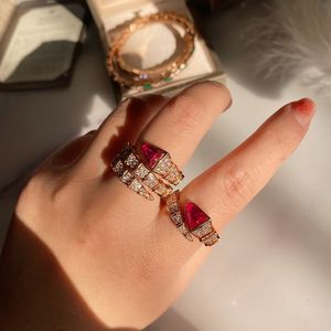 Snake Head-serie designerring voor vrouw diamanten edelsteen Verguld 18K hoogste teller Geavanceerde materialen Klassieke stijl cadeau voor vriendin met doos 049