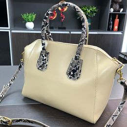 Snake Leather Crossbody Bode Vrouwen Ketting Snakes Handtassen Purse lederen Interieur Pocket Mode Schouder Messenger Bag CHD23081611 XRONG_TOTES