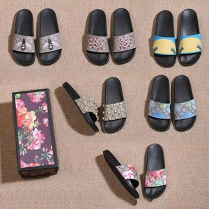 Snake Print Slide Summer Wide Flat Sandals Sandalen Slipper Men Dames Sandalen Designer schoenen met correcte bloemschoenen