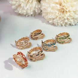 colore dell'anello del serpente Gioielli classici per feste di moda per le donne Matrimonio in oro rosa Lussuoso serpente con perforazione completa Anelli di dimensioni aperte shi219z