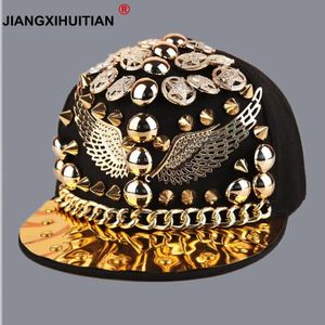 Snapbacks groothandel puntige klinknagel nagel handgemaakte slangenleer leer luxe merk snapback voor dames heren wit zwart nieuwigheid baseball cap hoeden 231007