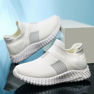 Baskets 2022 Chaussures de chaussettes pour enfants garçons mesh respirant les baskets de marche décontractées filles léger tout-petit chaussures de sport blanches