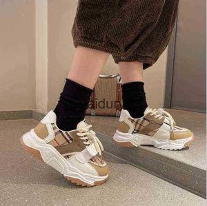 Sneakers 2023 Fashion Designer Kids Baby Toddler Girl Chaussures Automne Spring Ldren garçons and Girls Plaid Sport Sport Shoe Youtdoor Extérieur Taille Eur26-35 H240507