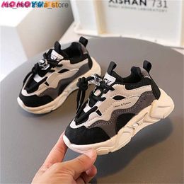 Sneakers 2023 Spring Autumn Edition coréenne Nouveaux enfants Chaussures Sport Fashion Mesh Breathable Boys Girls Outdoor Running Q240412