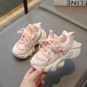 Sneakers 2024 Lente Meisjes Kindersportschoenen Mode Mesh Ademende Hardloopsportschoenen Voor Kinderen Tailleversie Zacht Voorschoolse Tennisschoenen 240322