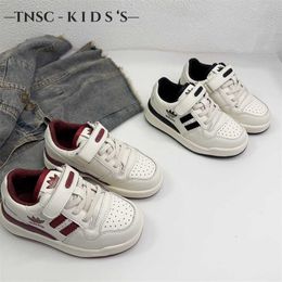 Sneakers 2024 Spring New Childrens Shoes Boys Fashion Trendy Sports and Casual Korean Edition Soft Sole Comfortabele Girls Board H240510