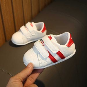 Zapatillas de deporte de otoño de 0-3 años zapatos individuales para bebés niños y niñas para niños suaves para niños con soleado algodón coreano H240509