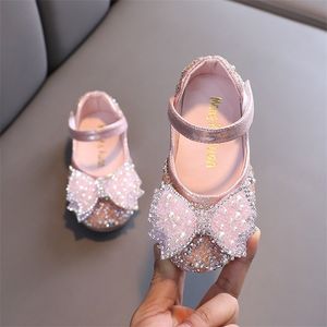 Sneakers herfst meisjes leerschoenen prinses vierkante boog enkele schoenen mode kinderen uitvoering bruiloft g14 221101