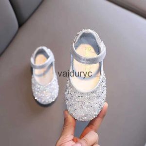 Sneakers Automn Girls Chaussures en cuir en cuir 2022 Privure de printemps Princesse Soft Ldren Baby Toddler Single G06 H240506