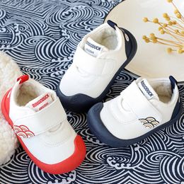 Sneakers Baby Boots Soft Bottom Brand Boy Casual Sneakers Winterkinderen Warm CottonPadded Shoes Kids Girls Walking Shoes Csh1189 230811