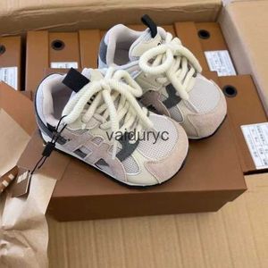 Sneakers Baby Ademend gaasschoenen lente/zomer nieuwe kinderen sport heren schat zachte zool wandel H240507