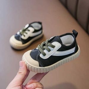 Zapatillas de lona para bebés zapatos de lona para bebés clásicos suaves y transpirables zapatos para niños y niñas cómodos zapatos deportivos preescolares para caminar para bebés D240515