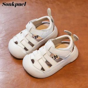 Sneakers Baby Girls Boys Sandalen Zomer Zuigeling Peuter schoenen Echt lederen zachte schoolkinderen Casual schoenen Ldren Beach Sandalen H240508