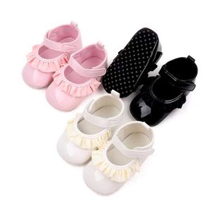 Sneakers Baby Girls Mary Jane Chaussures Ruffled Pu Princess Flats Chaussures de marche décontractées pour le nouveau-né pour tout-petit H240508