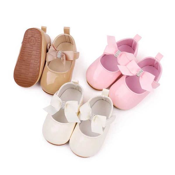 Sneakers Baby Girls Princess Chaussures Cat Modèle Mary Jane Flats Robe Chaussures de marche pour le nouveau-né pour tout-petit H240508