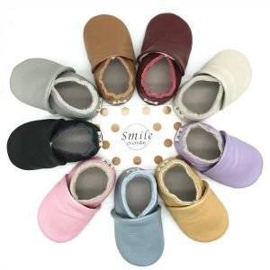 Sneakers babyschoenen koe leer bebe laarsjes zachte zolen, niet -slip schoeisel voor baby peuter eerste wandelaars jongens en meisjes slippers