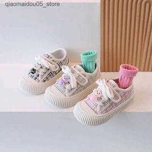 Sneakers Baby Shoes Girl Soft Soft Souded Chaussures bébé Étudiant Étudiant Couchette Cartoon Casual Sports Chaussures Boy and Child Shoes Girl Zapatillas de Mujer Q240413