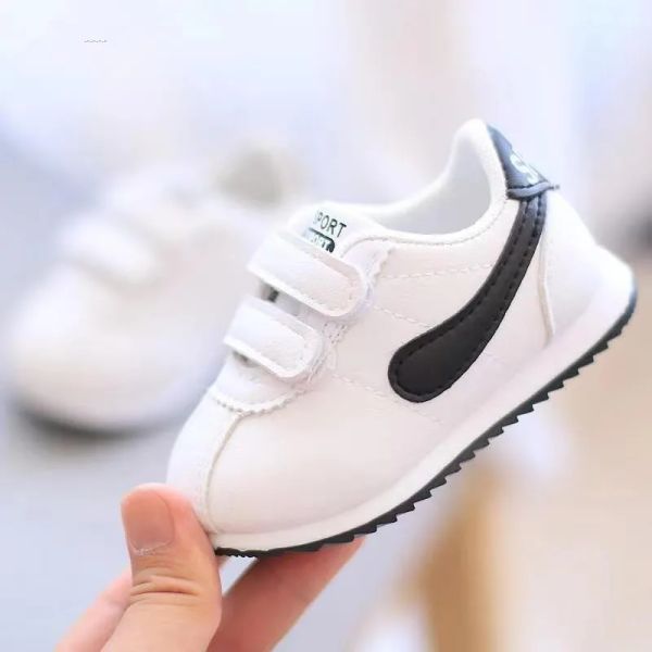 Zapatillas de zapatillas para bebés recién nacidos chicas de zapatillas de zapatillas primeros caminantes niños niños pequeños sueles suave zapatillas zapatillas de zapatillas de estilo coreano