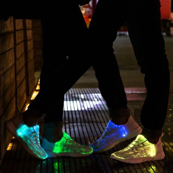 Zapatillas de deporte para niños, zapatillas luminosas brillantes, zapatos iluminados, hombres, mujeres, niñas, niños, LED, parpadeantes, recarga USB 231117