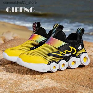 Sneakers Boys Light Chaussures décontractées Chaussures de sport Étudiant enfant Childrens Soches d'été Fashion Fashion Childrens Net Sports Chaussures Tenis Running Automne Q240413