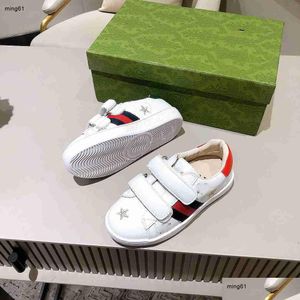 Sneakers merk hoogwaardige kinderen schoenen ontwerper kind maat 26-35 geborduurde pentagram insectendecoratie baby casual boxbescherming dr Dhgv5