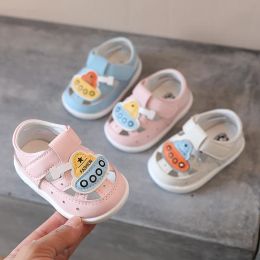 Zapatillas de dibujos animados estilo de verano sandalias para bebés para niñas para niñas zapatillas de cuero de cuero para niños pequeños primeros caminantes zapatos de playa para niños