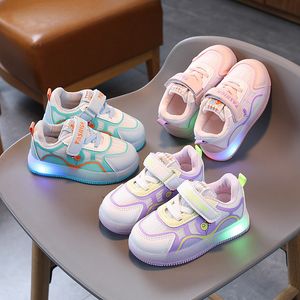 Sneakers Casual LED -schoenen met lichten kinderen retro flitsende wandelschoen babymeisjes jongens peuter kind 230823