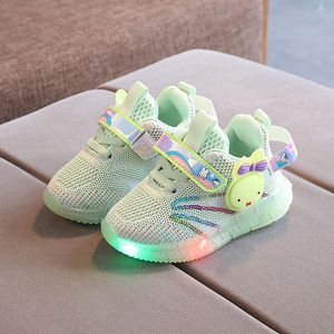Sneakers Kinderen Casual hardloopschoenen met lichte LED -jongens Girls Autumn Spring Cartoon Sport Fashion Rabbit Kid 230209