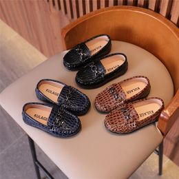 Baskets Enfants Chaussures en Cuir pour Tout-Petits Garçons Moyen Enfants Maternelle Mocassins Décontractés avec Chaînes en Métal Mocassins Mode Chic 2130 220909