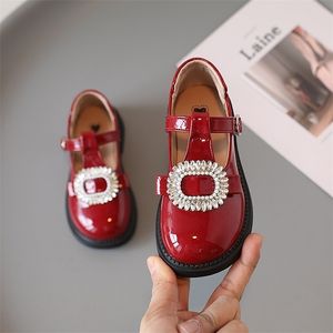 Baskets pour enfants Mary Janes printemps filles chaussures en cuir rouge avec strass et nœud coréen polyvalent unique enfants mode appartements 221109