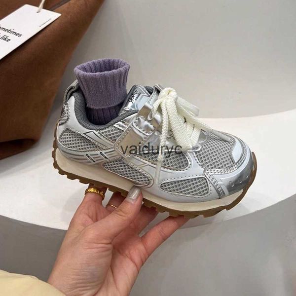 Sneakers Childrens Casual Sports Chaussures 2024 Nouvelle version coréenne légère légère Velcro Mens and Womens Forrest Gump H240507