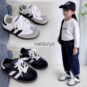 Zapatillas para niños zapatos de cricket 2023 primavera y otoño chicas nuevas entrenamiento alemán edición niños deportes baby casual pequeño blanco h240411