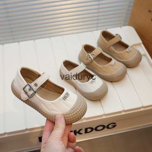 Sneakers Childrens Lederen schoenen 2024 Leer- en herfst nieuwe meid Little Princess Soft Soft Boon Baby Baby Single Shoe Trend H240411