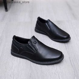 Sneakers Childrens School Chaussures en cuir noir denim chaussures simples / style d'été respirant British Soft Boy bébé Q240412