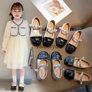 Sneakers Childrens Shoes 2024 Autumn Girls Sweet Trendy Bow Princess Koreaanse editie Temperament Girl Baby Fashion Small Leather H240507