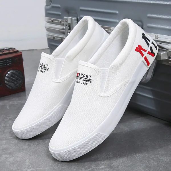 Sneakers Classic White Clippers Sneakers Men Simple Slip on Tolevas Chaussures ÉCOLE ÉCOLES BARCHES SAUTLES BOURRIVE