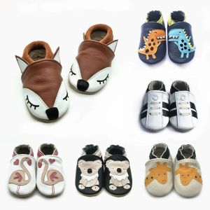 Sneakers Cow Leather Baby Shoes First Walkers Soft Soled Booties for Boys and Girls Toddler Sandals Kids Mocassins Slipper