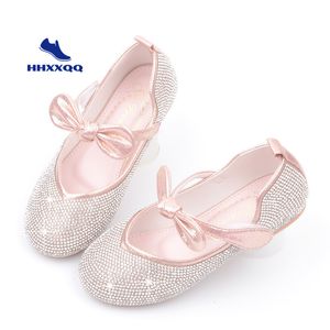 Sneakers schattige kinderen meisjes schoenen leren prinses voor casual glitter diamant boog kinderen loafers 230209