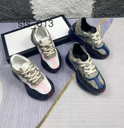 Sneakers Designer Rhyton Casual Shoes Leather Casual Ace Italien authentine Children Shoe confortable Fashion Kids Sneakers Taille 26-35 T230206