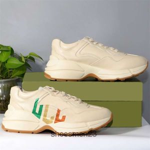 Sneakers Designer Shoes Beige Men Trainers Vintage Luxury Chaussures Fashion Fashion avec une bouche vague Sneaker Rhyton ZZ90