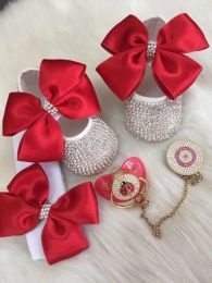 Sneakers Dolling Red Baby Girl Chaussure de bricolage de Noël et de bandeau de bandeau Set Nouvent Sexe révéler les chaussures de 1ère paire