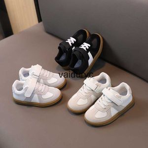 Zapatillas de deporte Zapatos de vestir Zapatos deportivos para niños 2023 Otoño Nueva edición coreana Zapatos casuales para niñas Zapatos de entrenamiento moral para niños Zapatos de tablero pequeño para bebés Suela suaveH240307