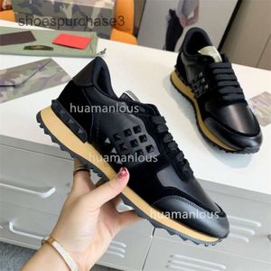 Sneakers Fashion Up Mens Low Canvas Small Wallentino Summer V Designer Lace Sports Rivet Top Chaussures décontractées