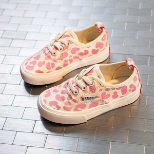 Sneakers Girls canvas schoenen luipaard print roze zomer nieuwe kinderen pedaalschoenen net rood getij kinderschoenen Q240527