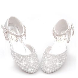Sneakers Girls High Heel Shoes For Kids Pearl Teen Crystal Party Princess Child Wedding Formele lederen Sandalen Schoeisel 230506