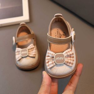 Baskets filles petites chaussures en cuir bébé automne new soft seme