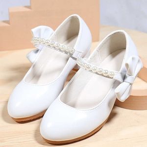 Sneakers Meisjes Schoenen Hoge Hakken Vlinder Knoop Heilige Communie Witte Schoenen voor Meisjes Ronde Neus Ceremonie Elegante Prinses Hak Schoen MeisjeHKD230701