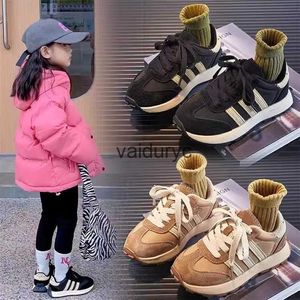 Zapatillas de deporte para niñas zapatos deportivos 2024 otoño/invierno Nuevo peluche para niños Forrest gump big chicas papá h240411