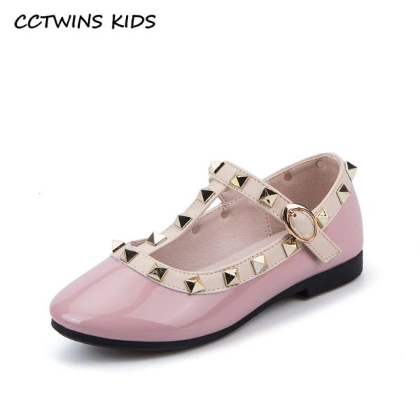 Sneakers Kid Shoes 2021 Nouvelle marque Girls Automne pour bébé Stud Fashion Children Children Princess Sandals Party Dance Ballet Soft Sole Solid Flats