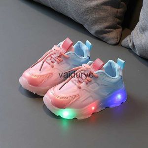 Sneakers Kinderen Ademend gloeiende lichtschoenen Girls Shining Sports Led LDrens Light-Emitting H240506
